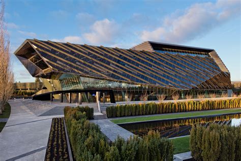 Nike Headquarters Names Building After Serena Williams | Architectural Digest