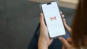 You Will Soon Get WhatsApp-like Previews In Gmail Notifications But ...