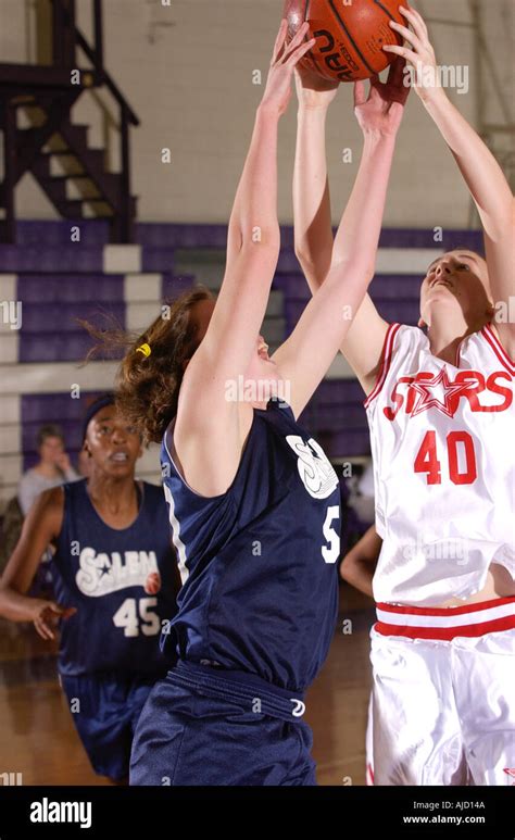 Girls Basketball Game 的图像结果