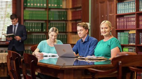 Politics and History Images 的图像结果