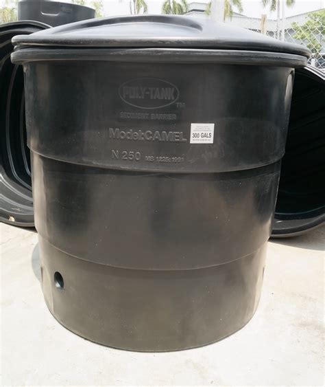 How Big Is A 300 Gallon Water Tank at Jamie Rooke blog