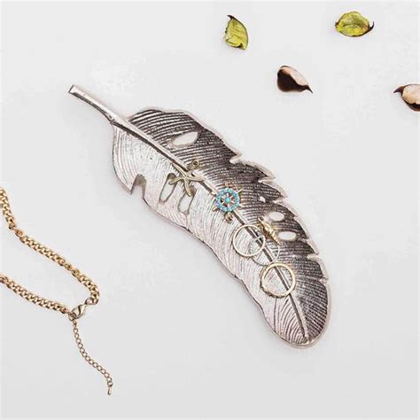 Buy Decorative Bowls & Trays Online In India - Vaaree