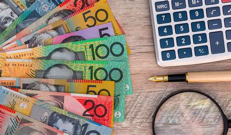 澳洲最新薪资报告出炉，20岁至少月薪$3000|界面新闻 · JMedia