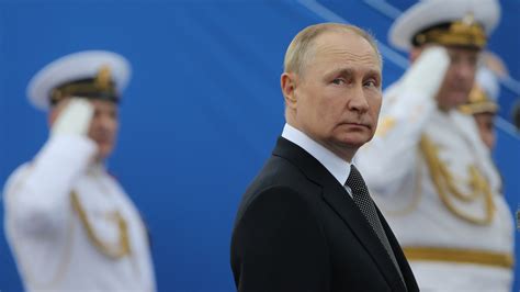 Brit hírszerzés: van egy dolog, amitől igazán retteg Putyin, tűzzel ...