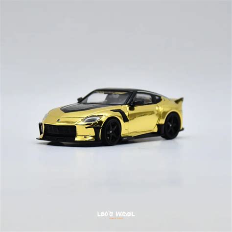 Open media 6 in modal