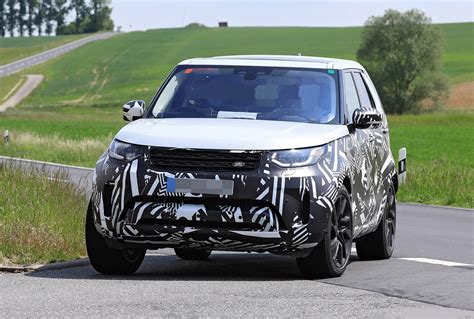 2022 Land Rover Discovery New Spy Photos Reveals Revised Front Fascia ...