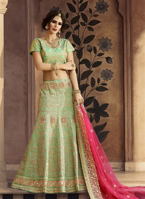 10 Wedding Lehengas In Pantone Colour Of 2017: Greenery – India's ...