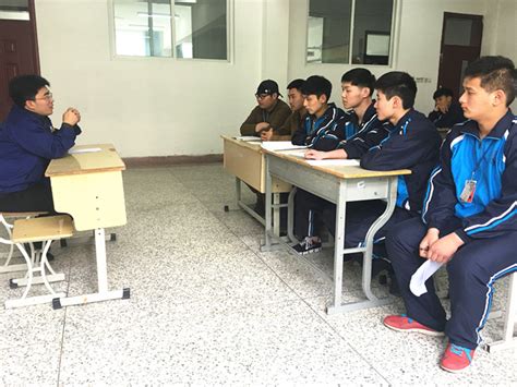 机电工程系举行2015届高职专业毕业论文答辩-江苏省徐州技师学院