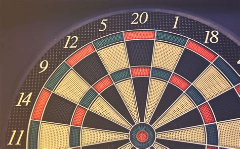 Download wallpaper 3840x2400 darts, target, board game, throwers ...