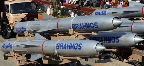 Army to deploy BrahMos missile regiment along Indo-China border ...