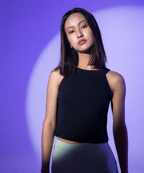 Ribbed Highneck Fitted Top - Black