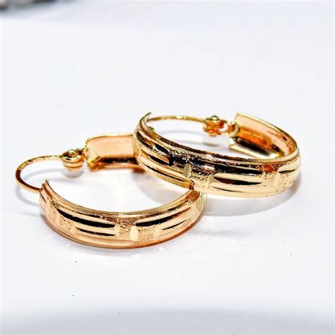 Aretes En Oro 10 Kilates Arracadas Mod Centinela Alto 2.1cm - $ 1,460. ...