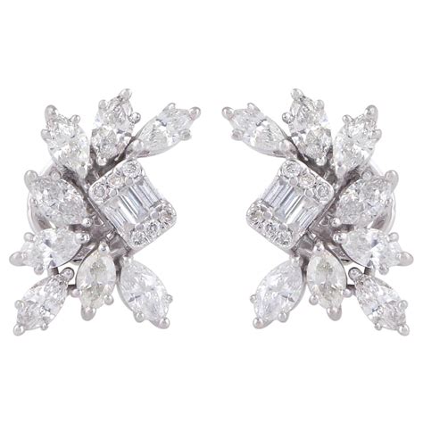 Boodles 18 Karat White Gold Diamond Cluster Stud Earrings For Sale at ...