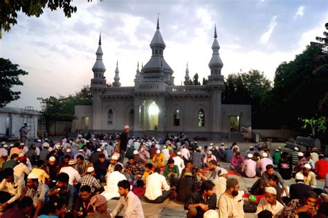 Ramadan - Devotees break their fast