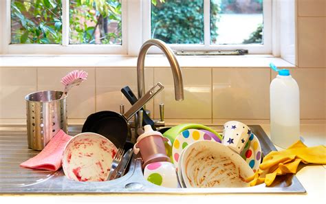 Warning issued to people who 'soak' dirty dishes when washing up