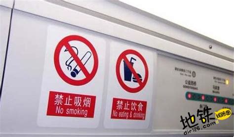 “静音令”动真格！上海地铁禁手机外放首日效果如何？看现场→ - 封面新闻