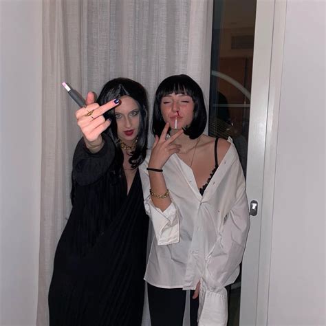 Dress like mia wallace pulp fiction diy halloween costume – Artofit