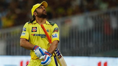 Is MS Dhoni playing with an injury? Reports state CSK wicket-keeper is ...