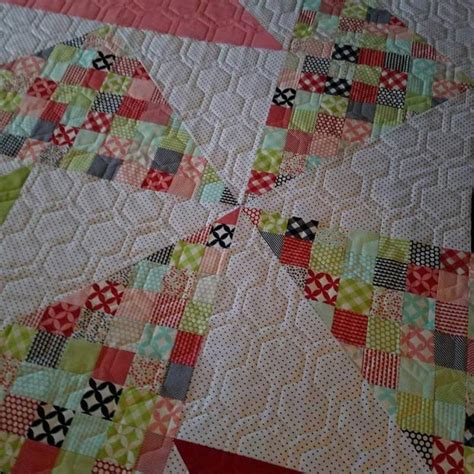Tutorial for Edge to Edge Weight Less Quilter 的图像结果