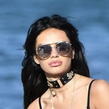 Model Ruby Mae 的图像结果