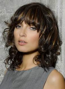 Wavy Medium Hairstyles With Bangs by 17 Fashionable Hairstyles With Pretty Fringe Styles Weekly Wavy Medium Hairstyles With Bangs
