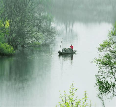 诗意小舟图片,水中有小船的风景图,古风诗意图片_大山谷图库