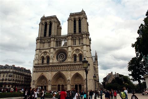 巴黎圣母院大火，这五个疑问怎么解？