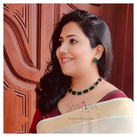 INSIGNIA - STONE NECKPIECE SETS - AN1321 – Aathvya