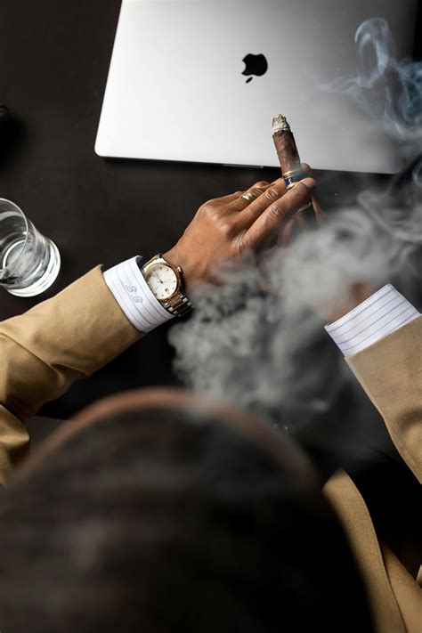 Business Man Suit High Resolution 的图像结果