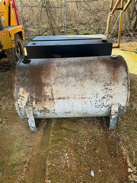 100 Gallon Fuel Transfer Tank | AllSurplus