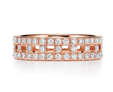 蒂芙尼推出Tiffany True订婚珠宝系列，让真爱永恒！_钻石