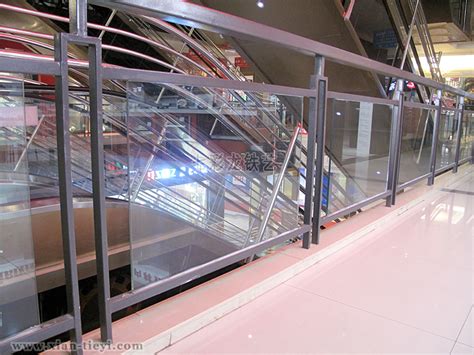 钢化玻璃扶手护栏_西安七彩龙装饰工程有限公司