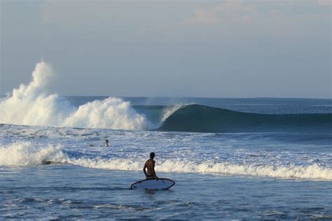 Indonesian Surf Guide - Your Ultimate Guide to Surfing Indonesia’s Best Waves