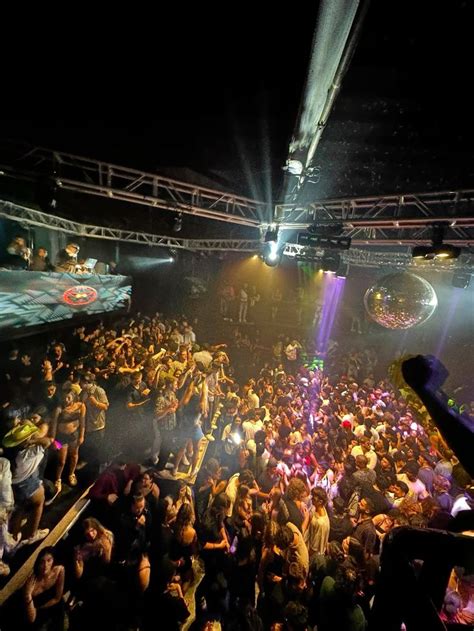 Techno Club Aesthetic 的图像结果