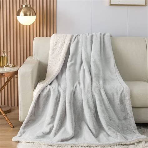 What Is A Flannel Blanket | Storables