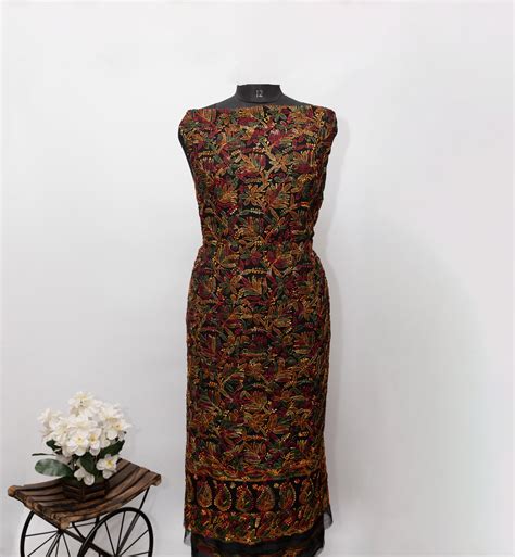 Chikankari Store Online: Lucknowi Chikan Kurta, Suits, Kurti, Saree