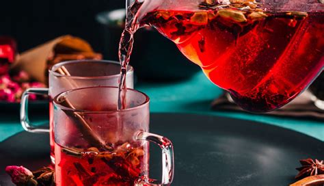 8 Potential Health Benefits Of Drinking Rose Tea - lifeberrys.com