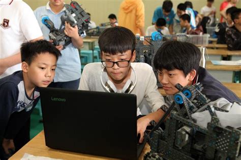 51中学子河南省中小学生电脑制作活动机器人比赛获佳绩_校园新闻_郑州市第五十一中学