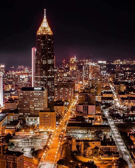Evening Time in Atlanta | Atlanta skyline, Atlanta city, Atlanta travel