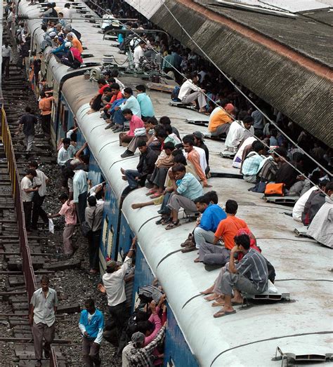 Incredible photos of Mumbai’s local trains shot by mid-day photographers