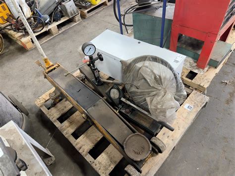 CENTRAL HYDRAULICS FLOOR JACK,