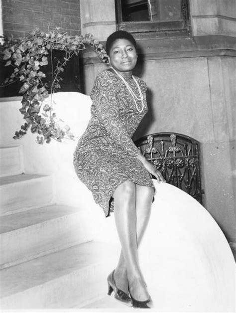 Esther Rolle / SamePassage