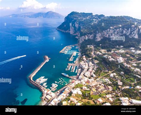 Capri island hi-res stock photography and images - Alamy