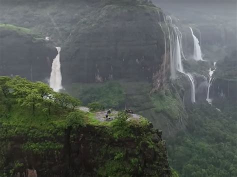 पुण्याजवळील अपरिचीत सावळ घाट! सह्याद्रीतील शेकडे धबधबे एकाच जागेवर ...