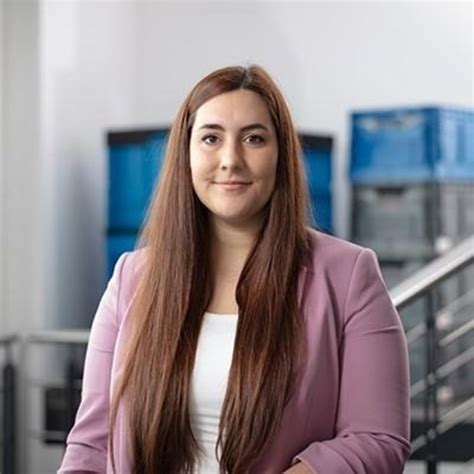 Vanessa Unger - kaufmännische Mitarbeiterin im Vertrieb - Hiza GmbH ...