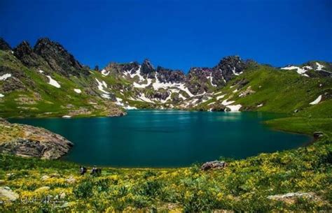 Hakkari Sat Buzul Gölü - Kampp