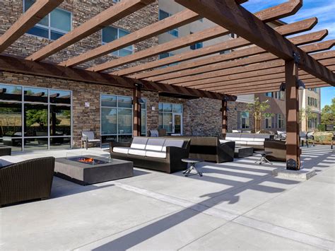 Boutique Hotel in Chino Hills | Holiday Inn Express Chino Hills