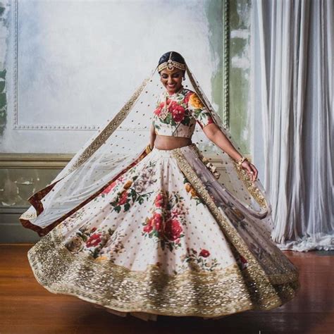 35+ Simple blouse Designs For Brides @ WeddingWire.in