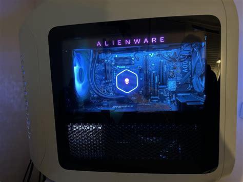 Alienware R15 GPU Bracket 的图像结果