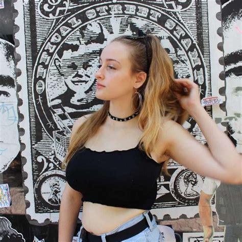 How Much Does Amelia Wet Angel Earn From OnlyFans? Biography ...